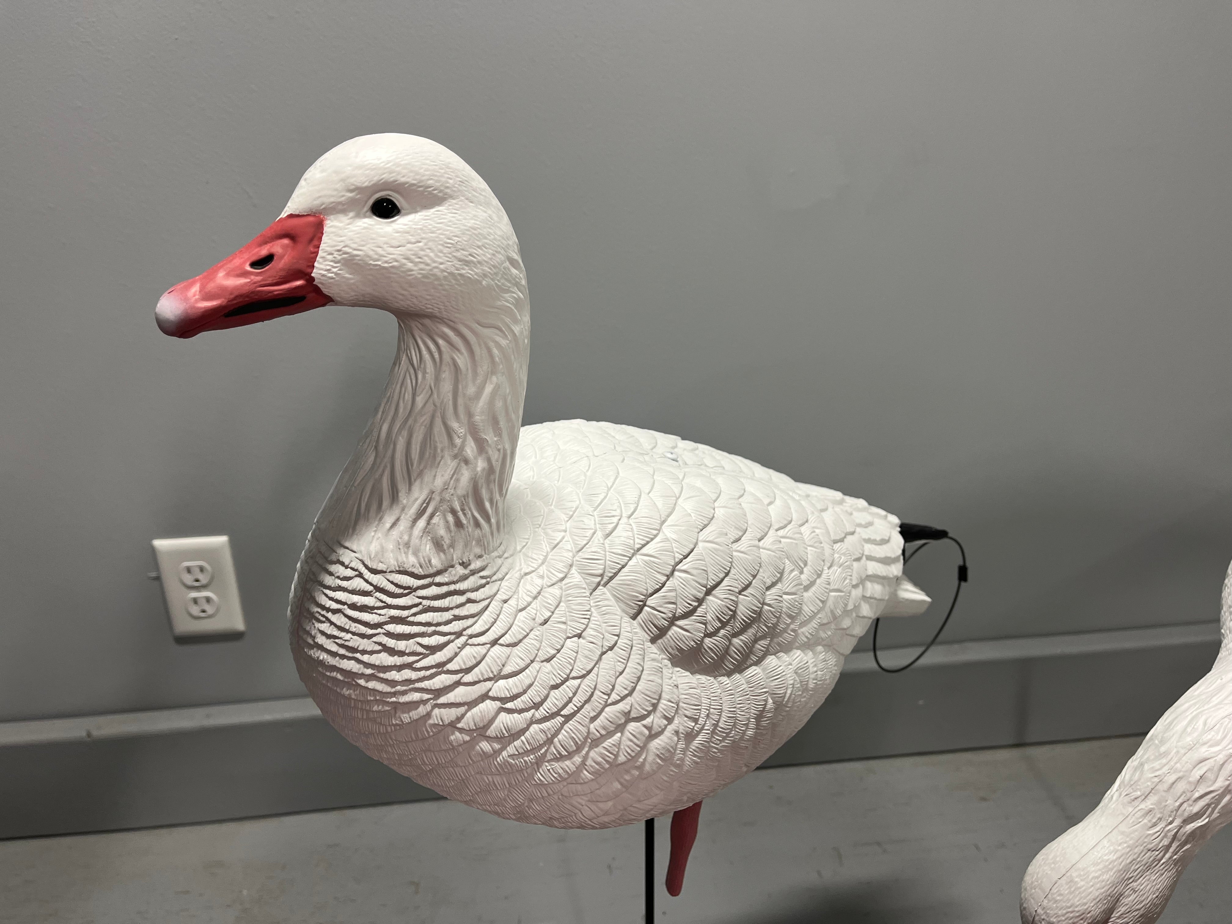 Full Body Snow Goose Decoys "PE Plastic" (hard body) with Square Bases - "Per 6-Pack"