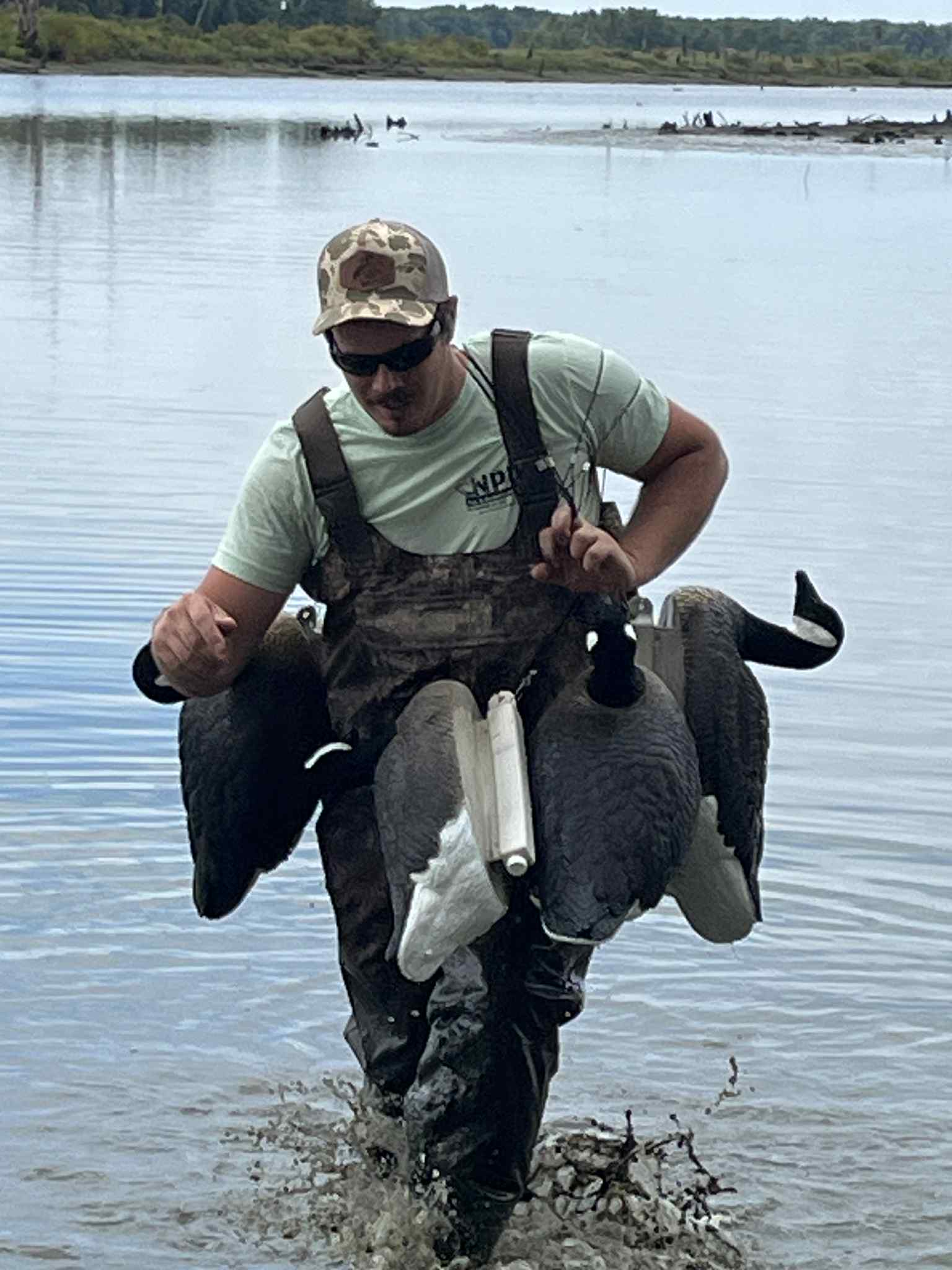 Canada Goose Floater Decoys with Flocked Heads "PE Plastic" (hard body) "Per 6-Pack"