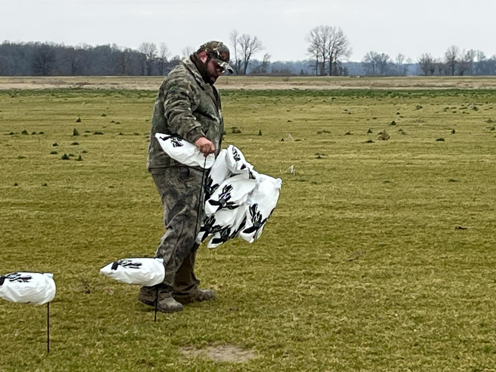 "Pre-Order Sale" Snow Goose Windsock Decoys - 5 DOZEN