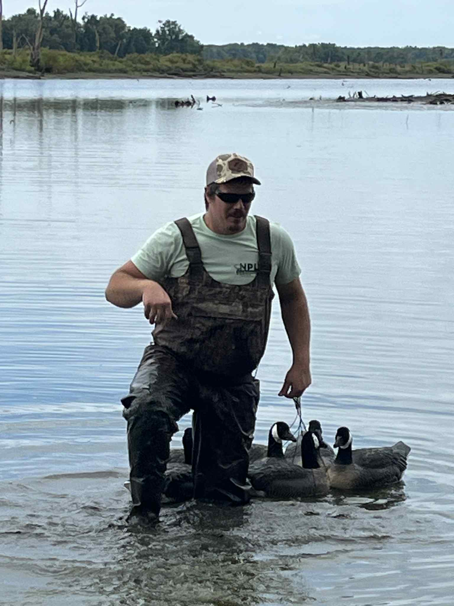 "Pre-Order Sale" PE Canada Goose Floater Decoys with Flocked Heads "Per 6-Pack"