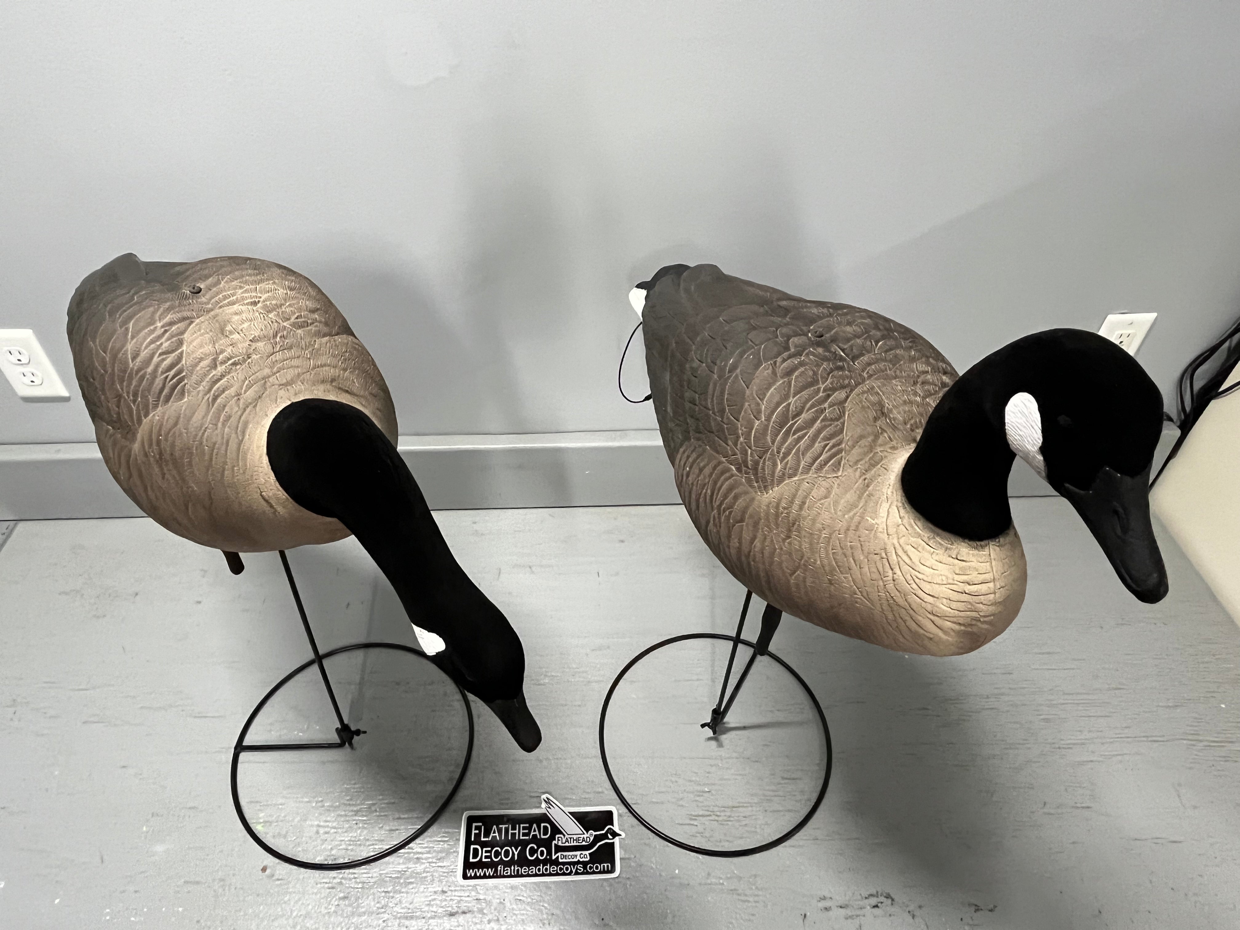 “PRE-ORDER SALE” Full Body "Magnum" Canada Goose Decoys "PE Plastic" (hard body) with Flocked Heads and Ring Bases - "Per 6-Pack"